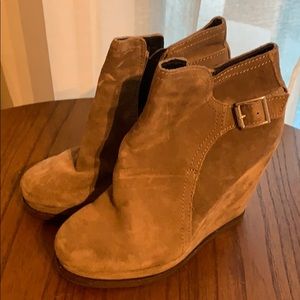 Dolce Vita brown suede heels size 8